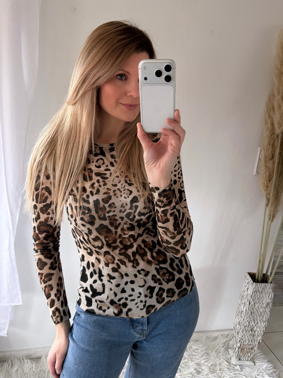 Shirt Small Leo