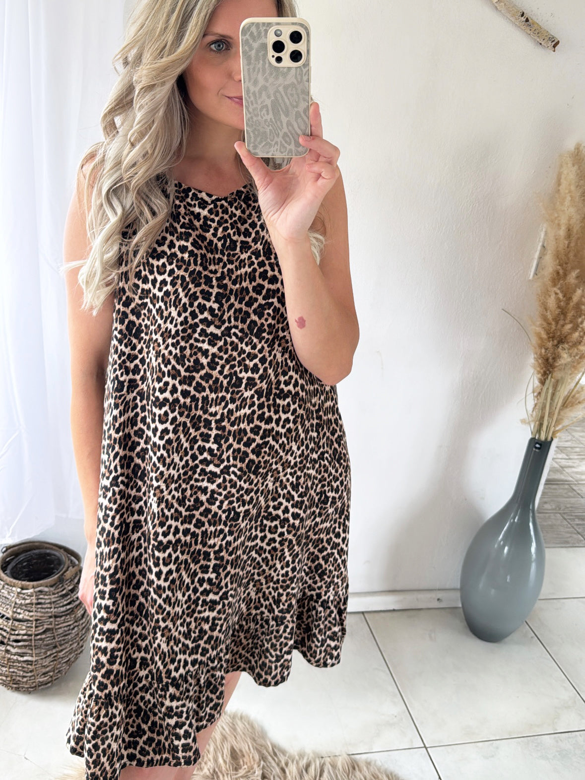 Kleid Leo Chic