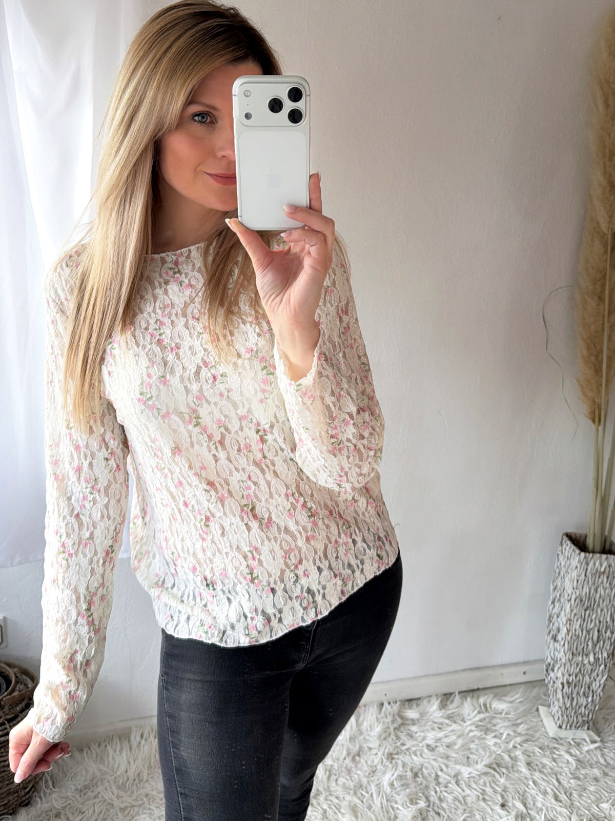 Spitzenshirt Lovely Flowers