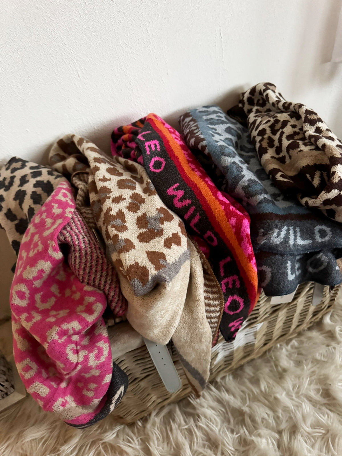 Dreiecksschal Wild Leo