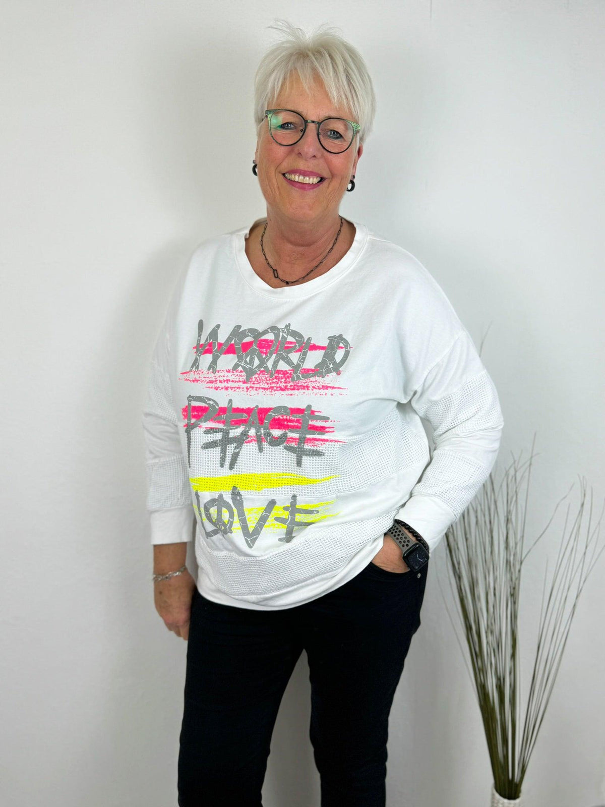 Sweatshirt mit Netzeinsatz und Schrift in beige weiß rosa schwarz Gr.44-48 - Uhlala Fashionstore